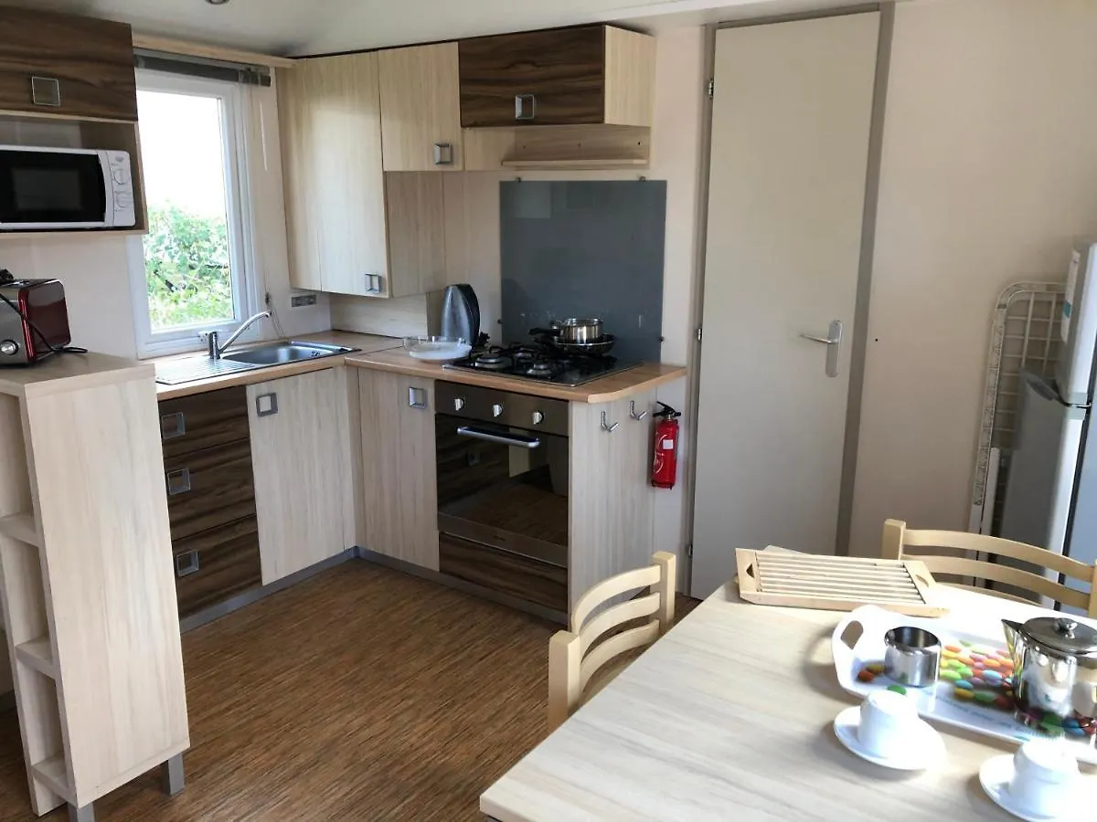 Kerlann 4 Etoiles Mobil Home 3 Chs 2 Sdb Pont Aven Finistere 0*, Pont-Aven