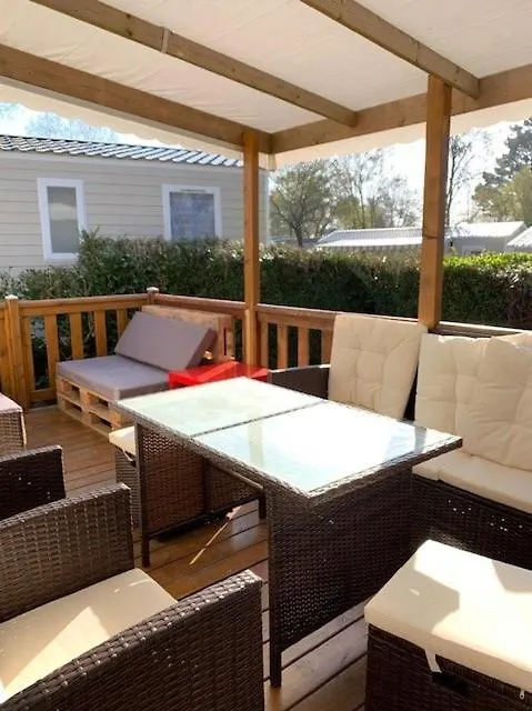 Kerlann 4 Etoiles Mobil Home 3 Chs 2 Sdb Pont Aven Finistere Campsite Pont-Aven